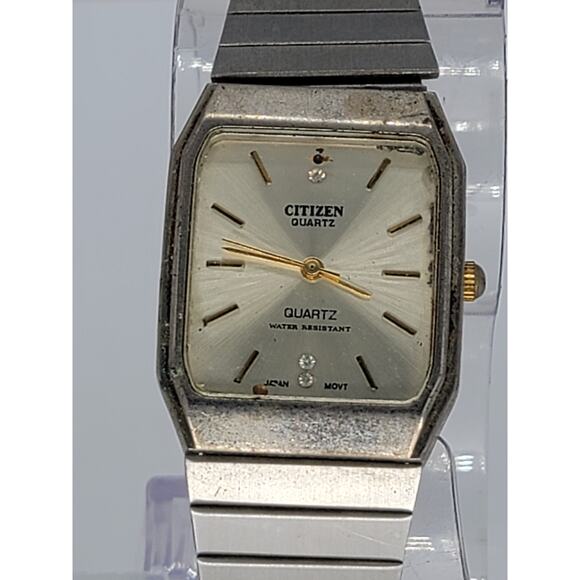 Vintage Citizen Quartz Water-Resistant Men's Watch - Classic Rectangular Design - Picture 3 of 8